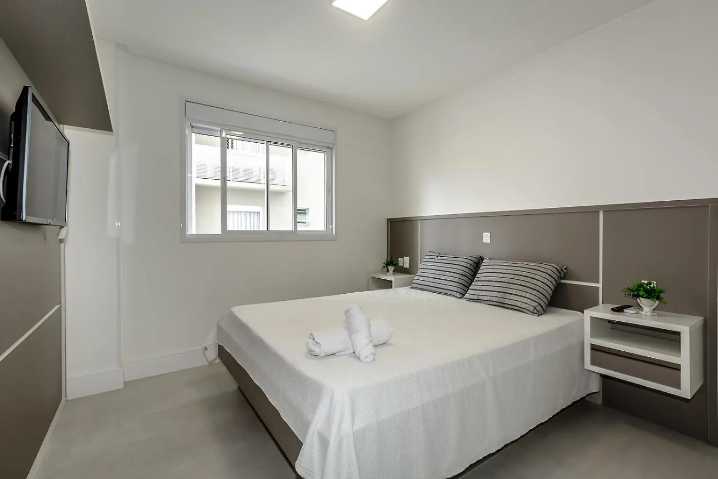 Daire Apartamento 3 Suites, Amplo Para Toda A Familia, No Coracao De Meia Praia Itapema