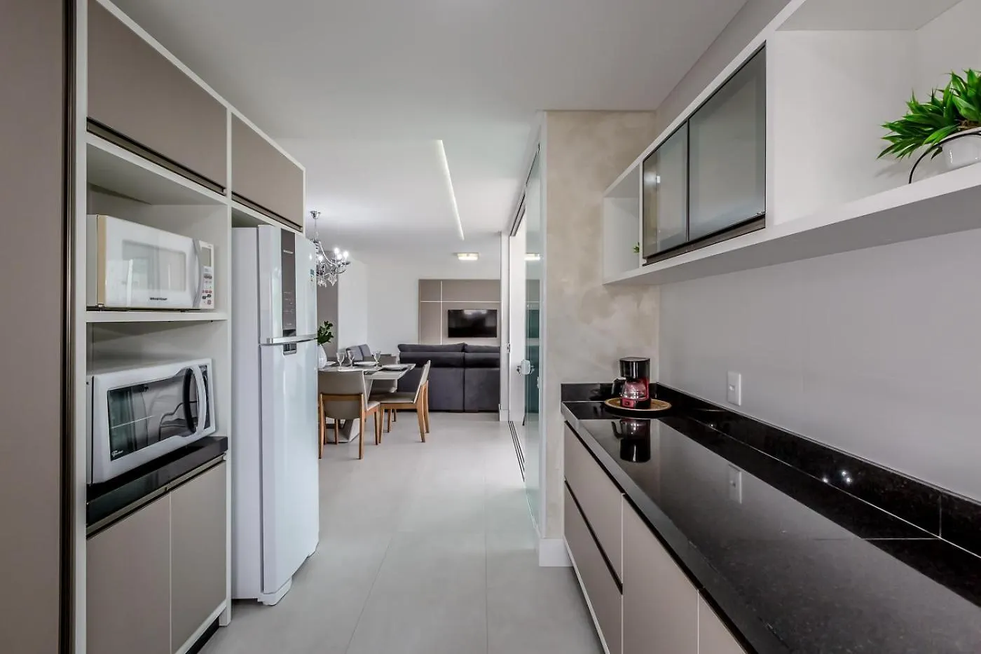 Daire Apartamento 3 Suites, Amplo Para Toda A Familia, No Coracao De Meia Praia Itapema