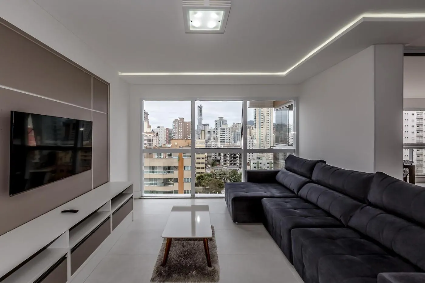 Daire Apartamento 3 Suites, Amplo Para Toda A Familia, No Coracao De Meia Praia Itapema