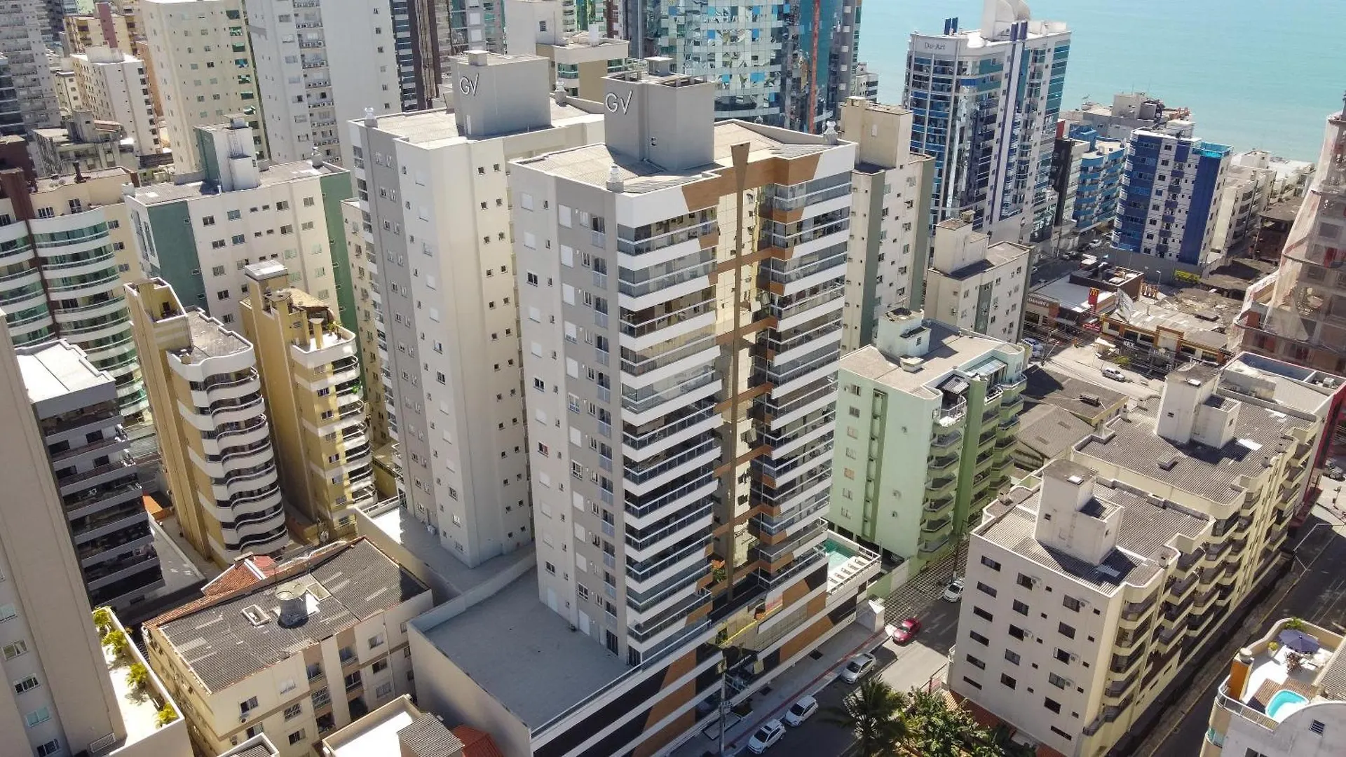 Apartamento 3 Suites, Amplo Para Toda A Familia, No Coracao De Meia Praia Itapema 0*,  Brésil